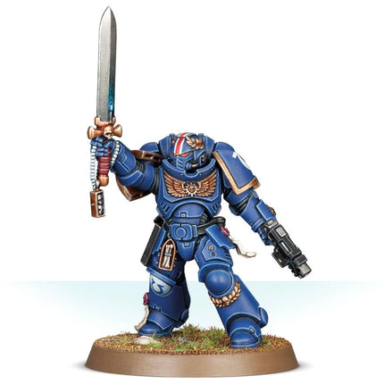 S/M PRIMARIS LIEUTENANT WITH POWER SWORD